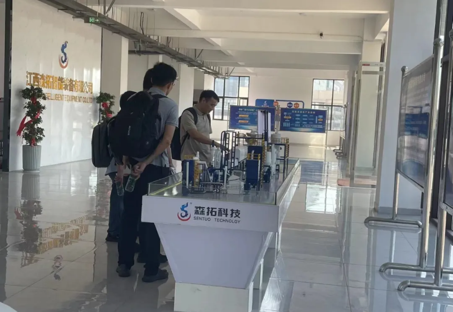 熱烈歡迎江蘇某客戶來我司指導工作